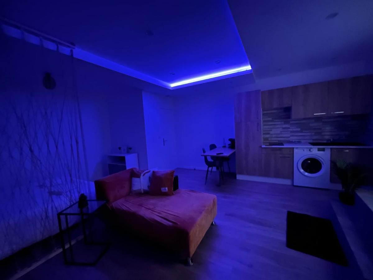 Appartement Luxe Jaune Saint-Etienne  Buitenkant foto