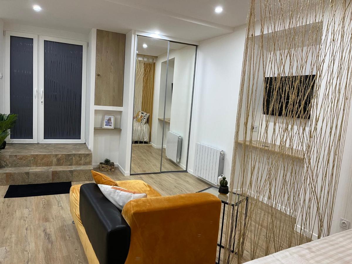 Appartement Luxe Jaune Saint-Etienne  Buitenkant foto