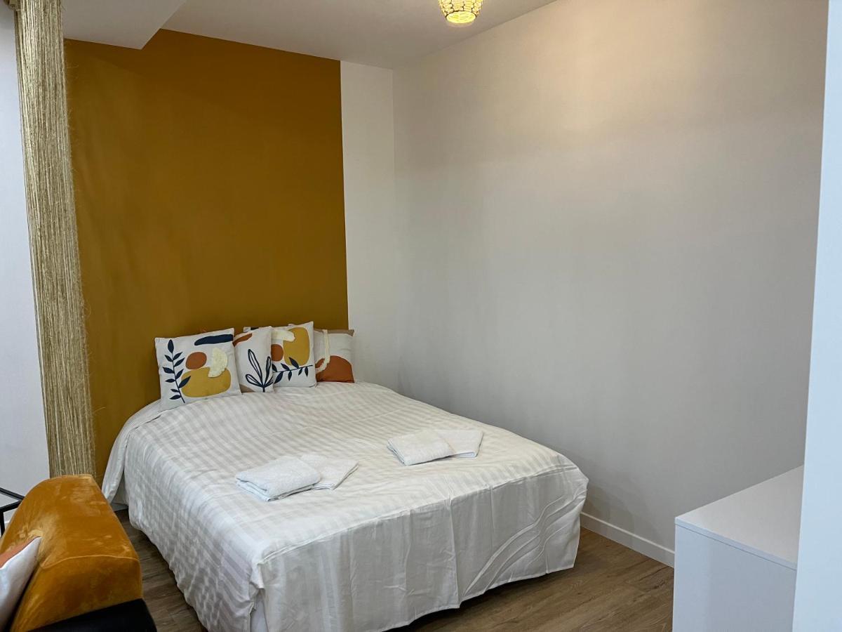 Appartement Luxe Jaune Saint-Etienne  Buitenkant foto