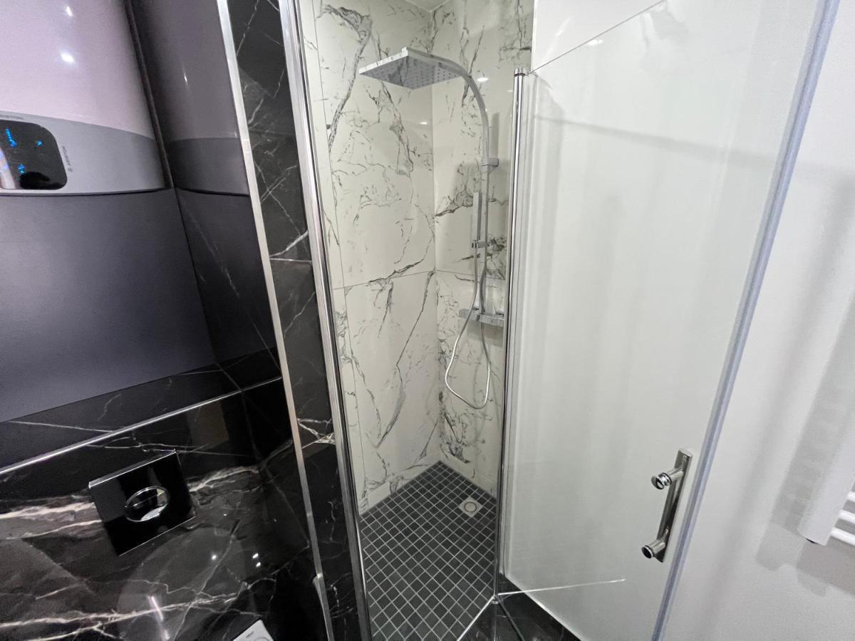 Appartement Luxe Jaune Saint-Etienne  Buitenkant foto