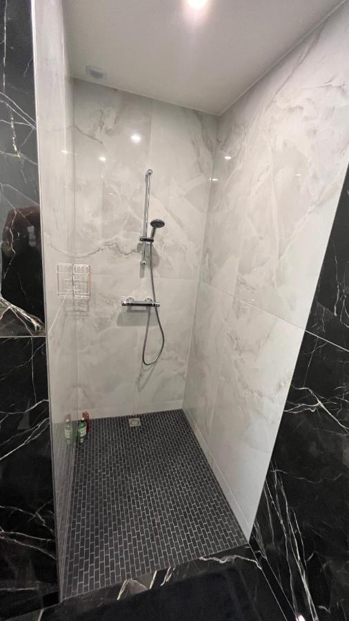 Appartement Luxe Jaune Saint-Etienne  Buitenkant foto